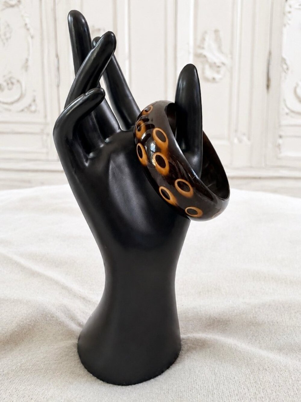VINTAGE Bakelite Brown Bullseye Bangle Bracelet